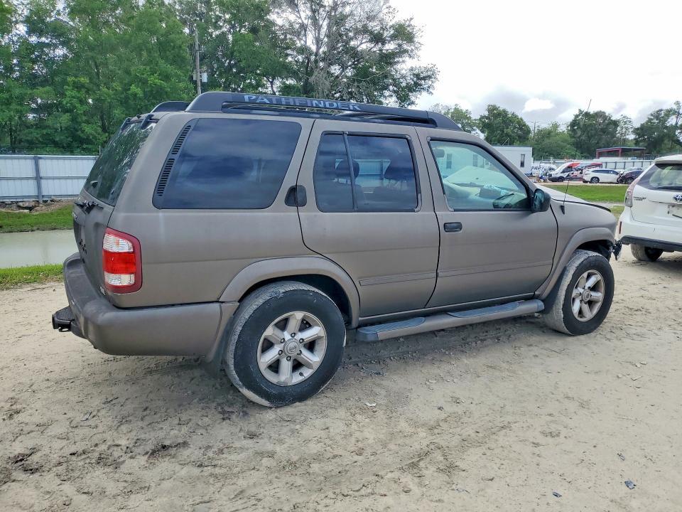 2004 Nissan Pathfinder se