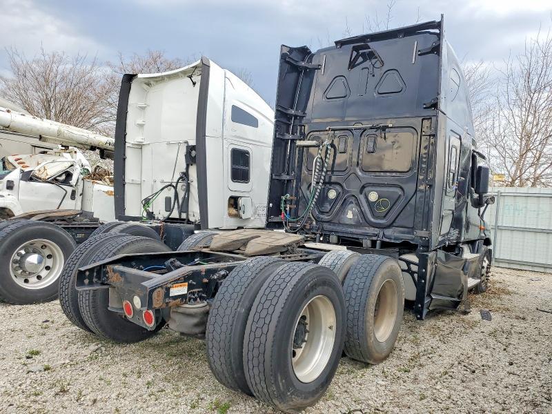 2017 Freigliner 2017 Freightliner Cascadia 125 Semi Truck