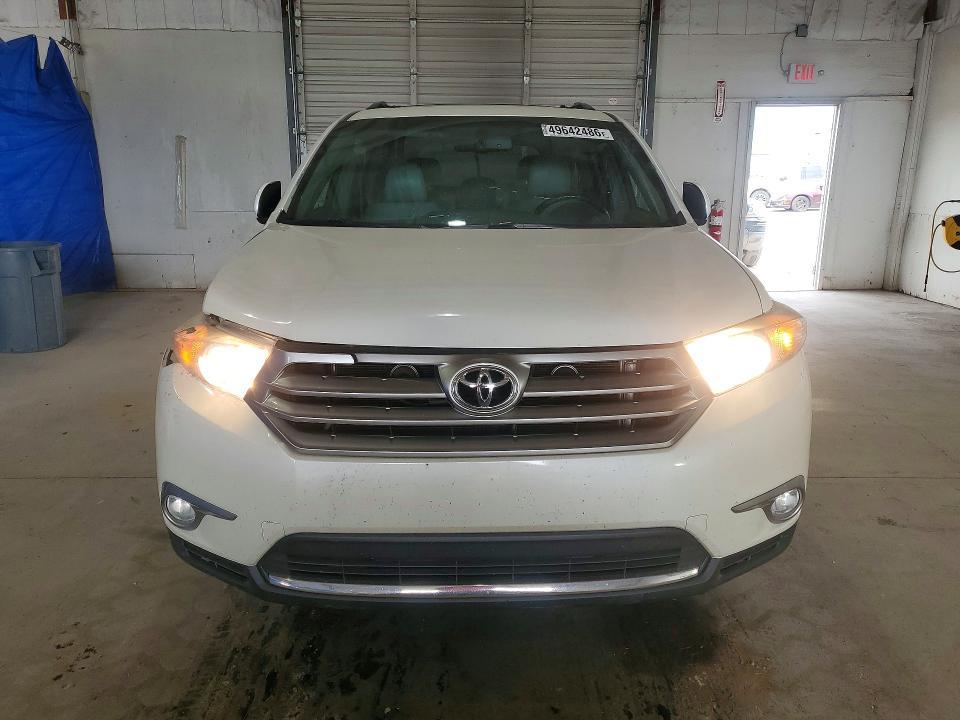 2013 Toyota Highlander se