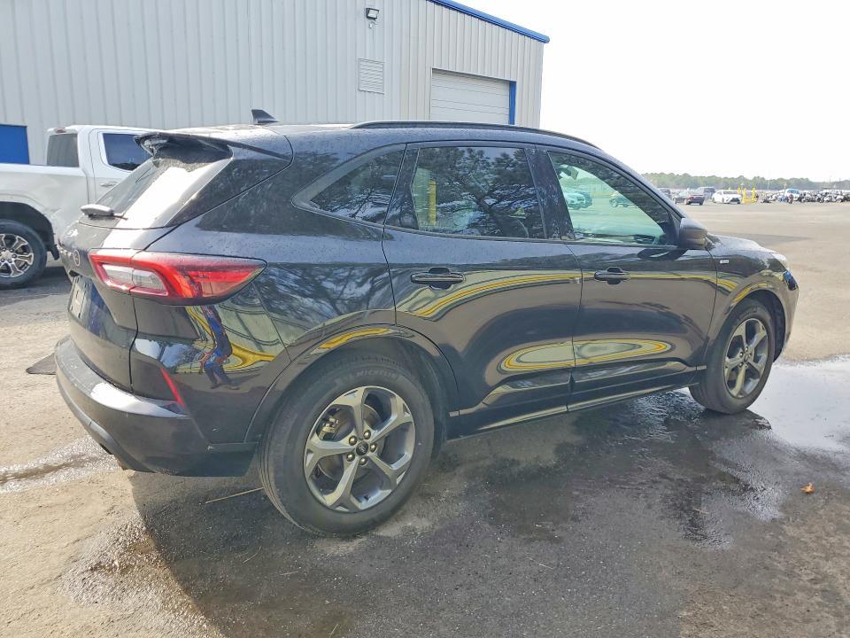 2024 Ford Escape st Line