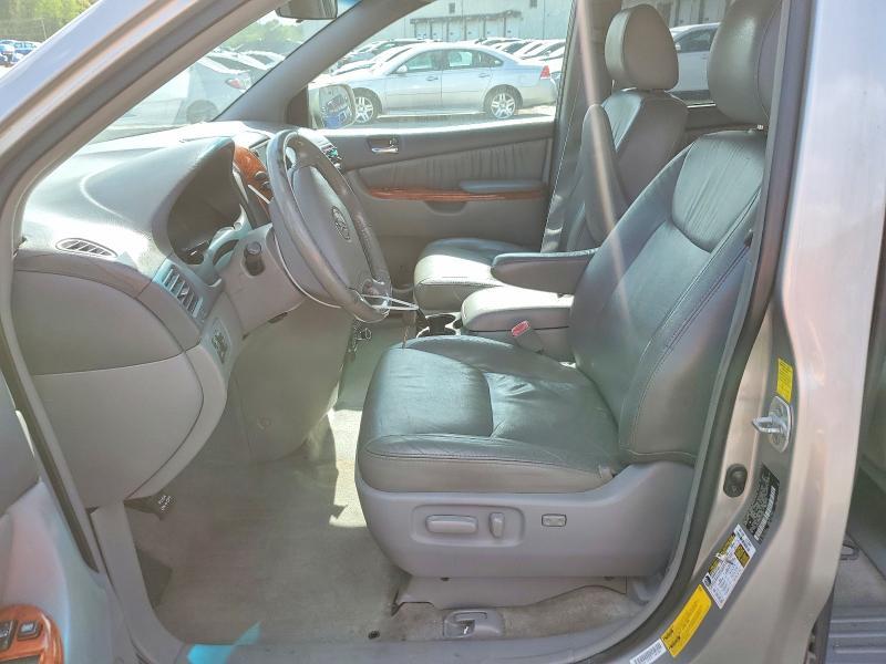 2010 Toyota Sienna xle