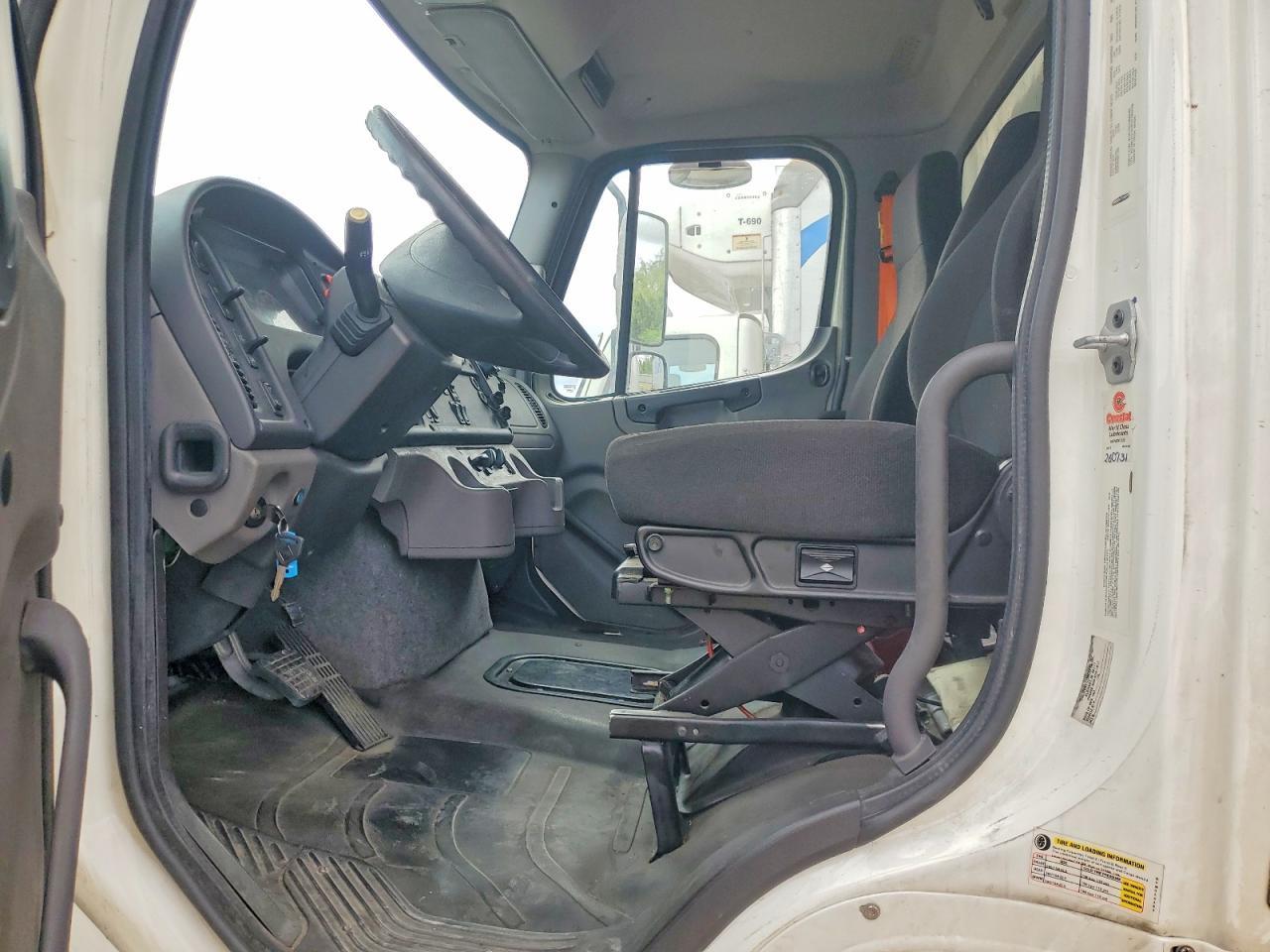 2020 Freightliner Business Class M2 Refrigerated BOX Truck