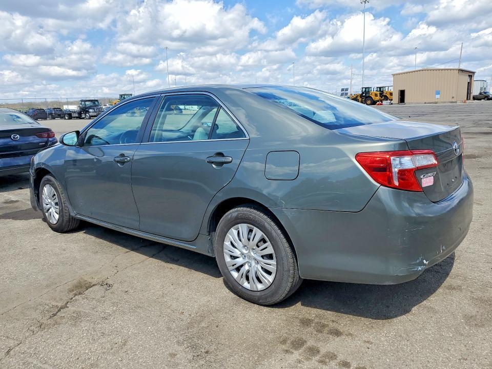 2012 Toyota Camry le
