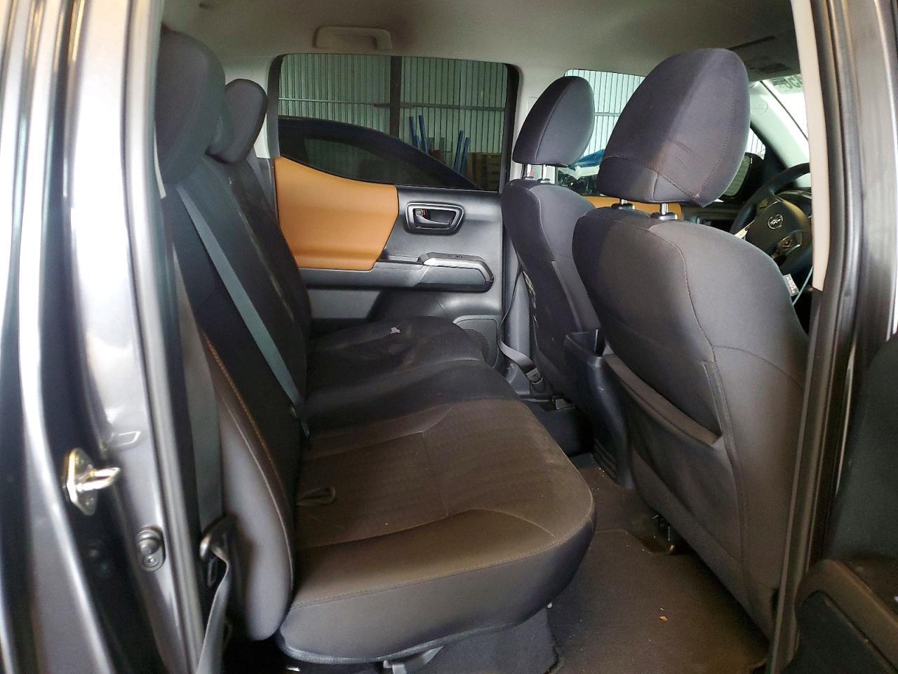 2018 Toyota Tacoma SR5 V6