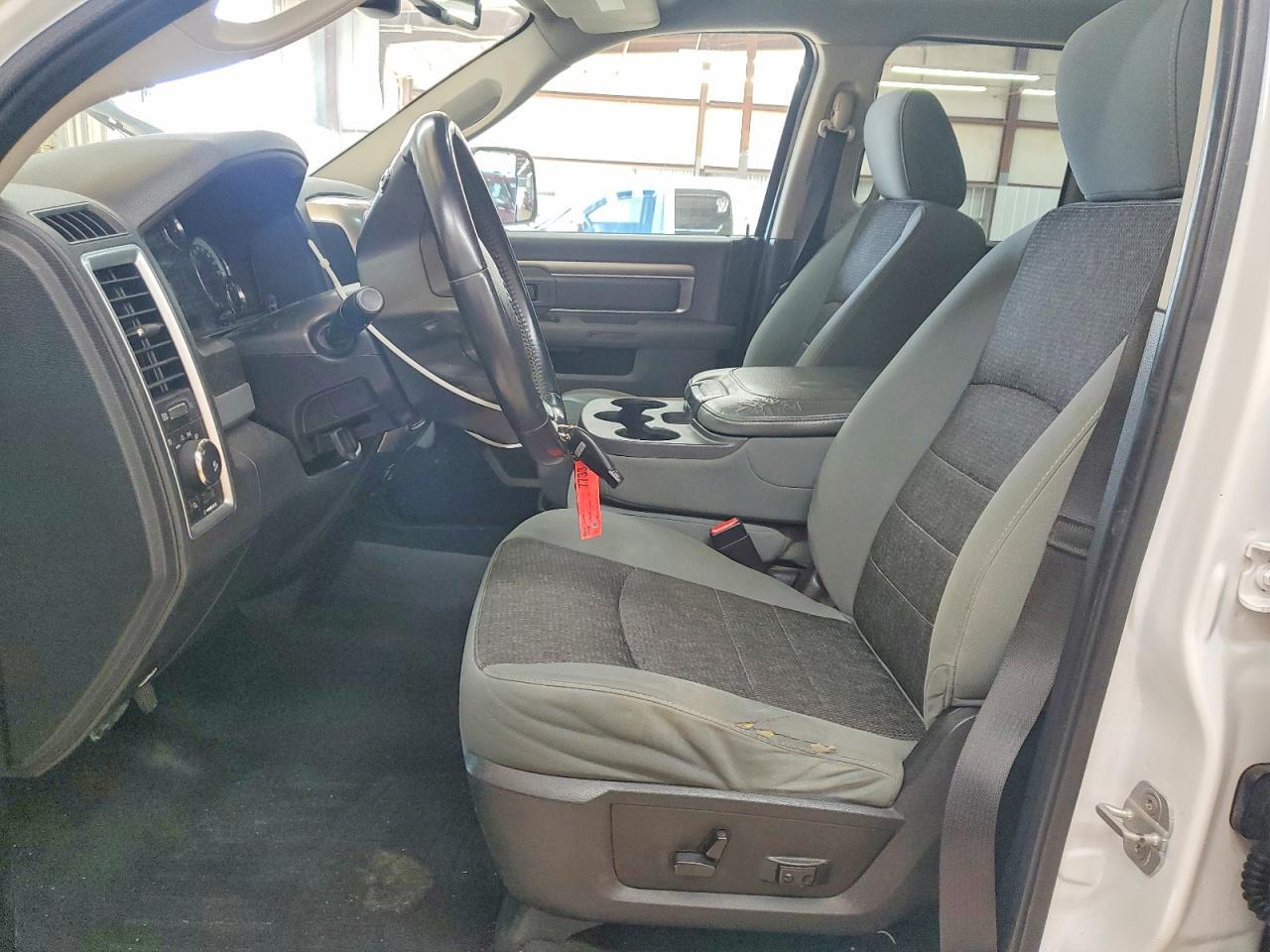 2013 Dodge RAM 1500 SLT