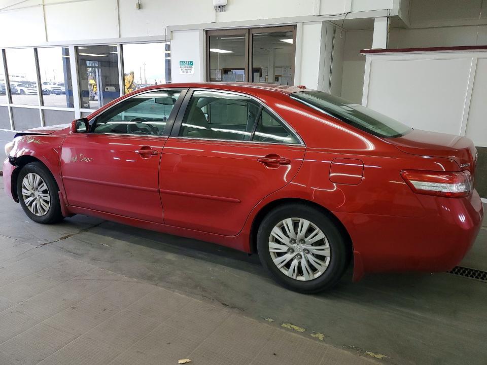2010 Toyota Camry le