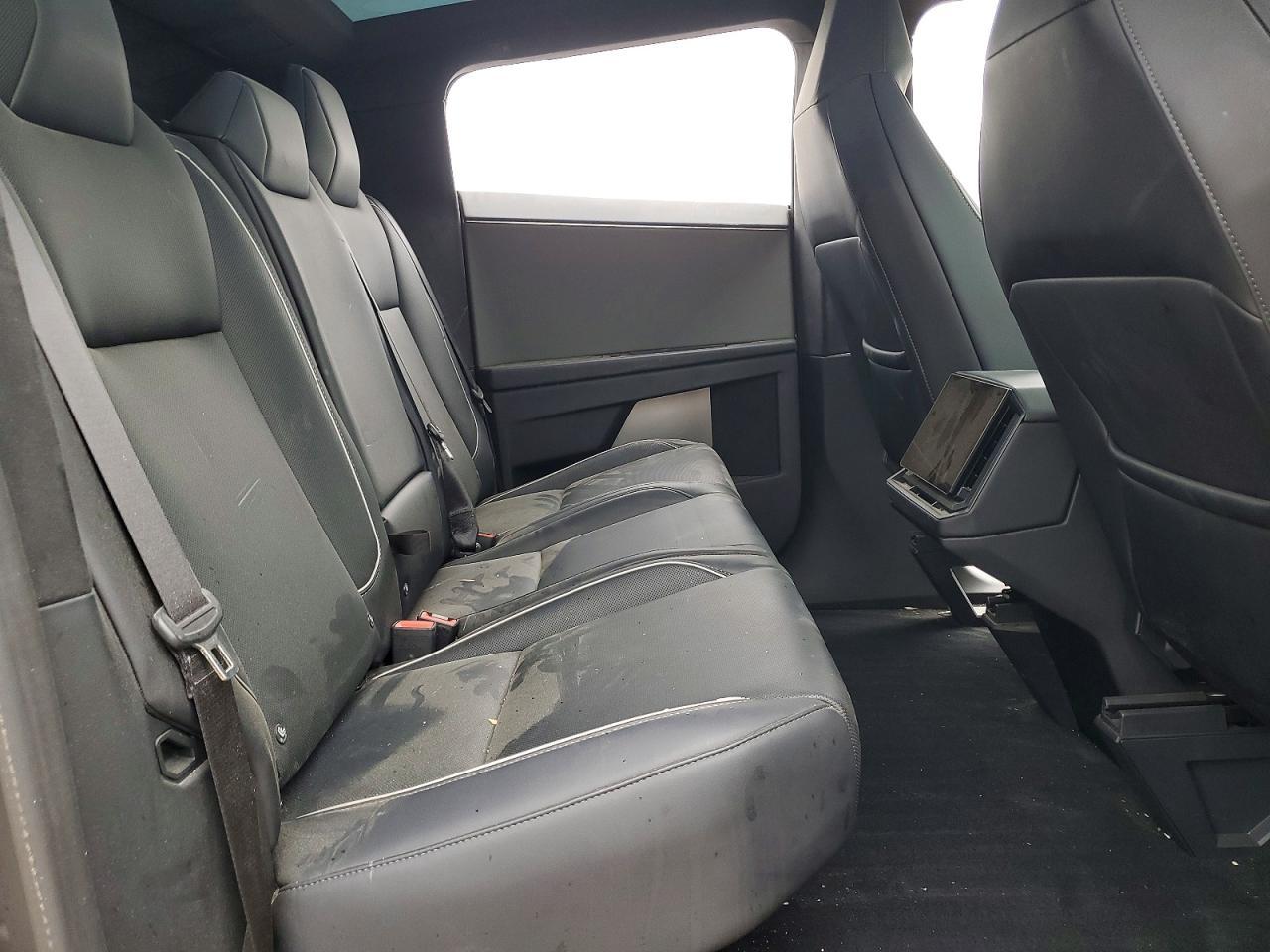 2024 Tesla Cybertruck