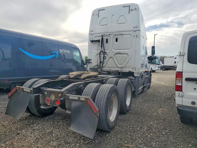 2020 Freigliner 2020 Freightliner Cascadia 126 Semi Truck