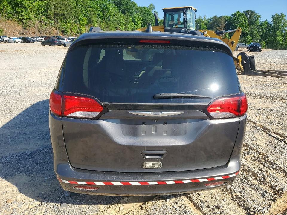 2021 Chrysler Voyager lxi