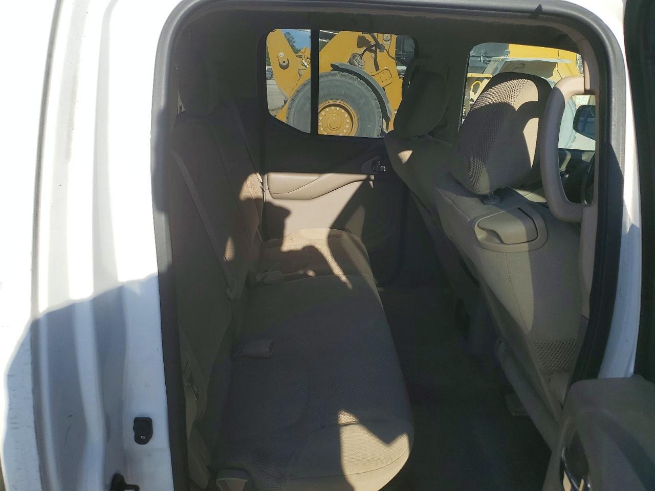 2011 Nissan Frontier S