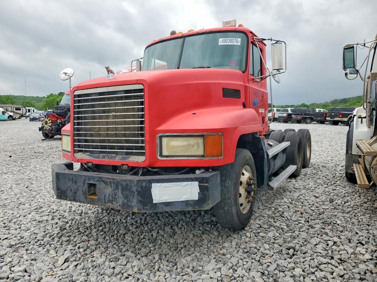 2001 Mack 600 CH600