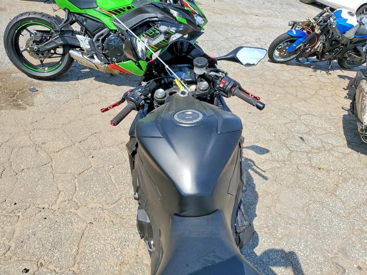 2021 Honda CBR1000 RA