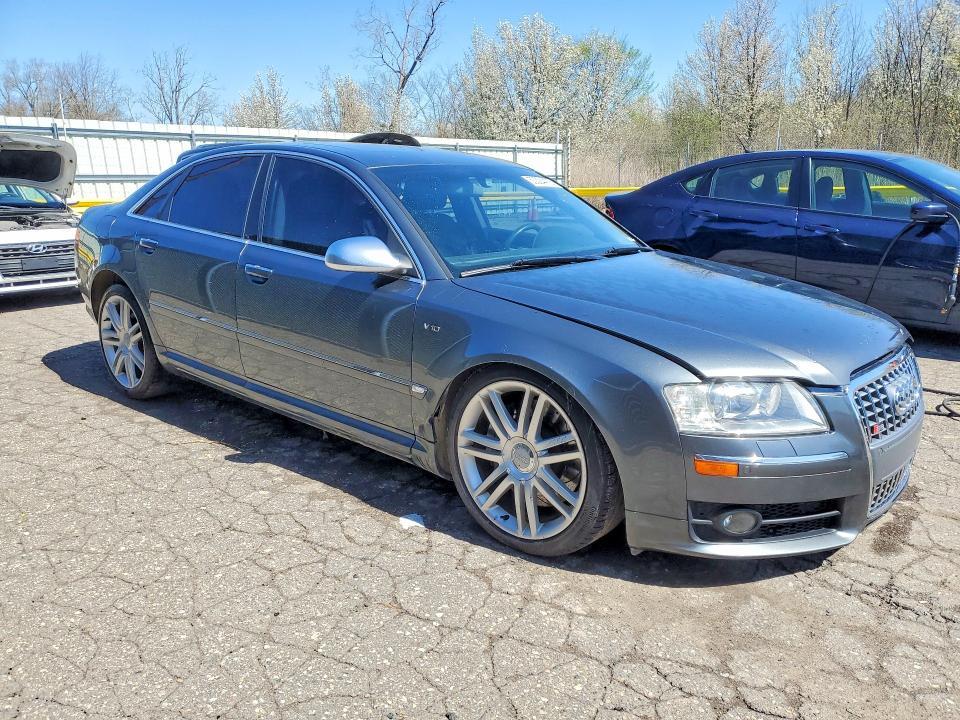 2007 Audi S8 Quattro