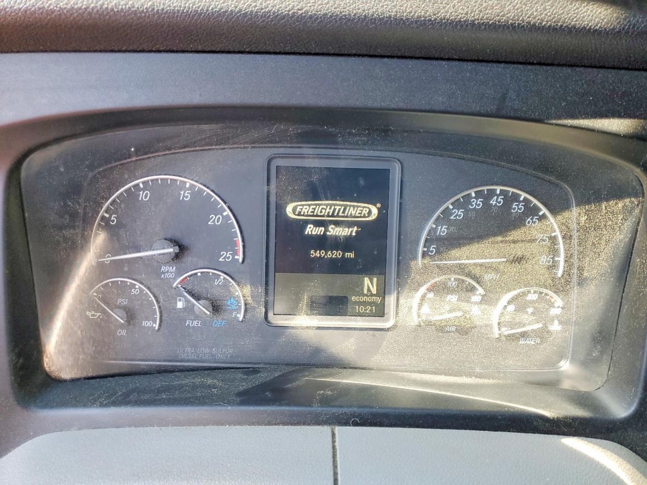 2020 Freigliner Cascadia 126