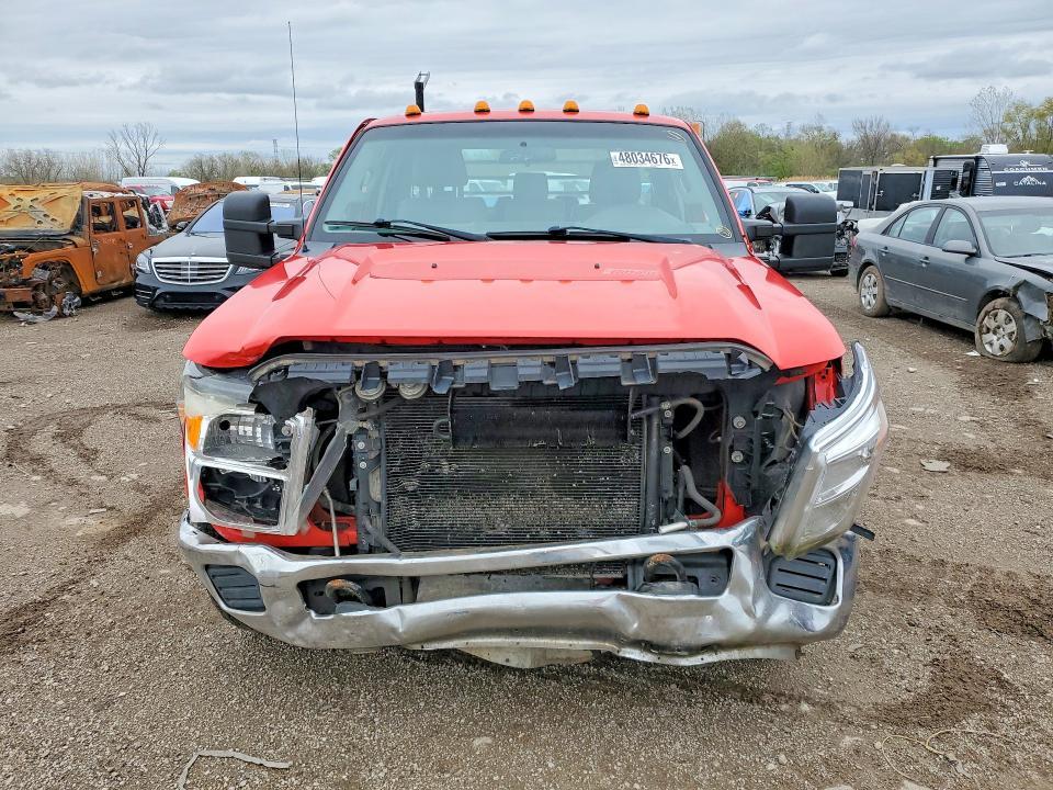 2016 Ford F350 Super Duty Flatbed Truck
