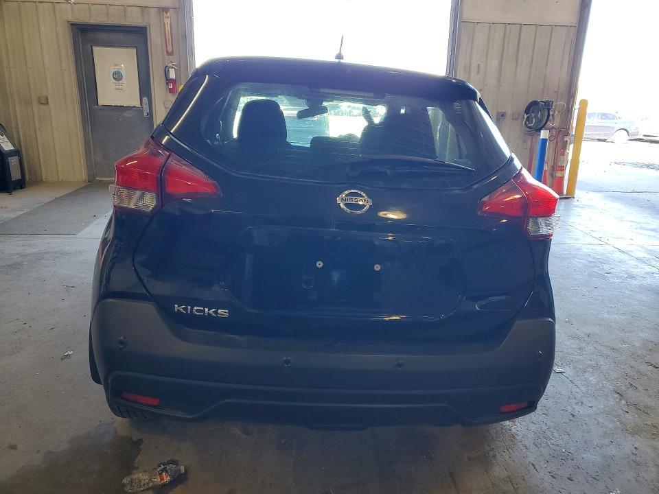 2020 Nissan Kicks s