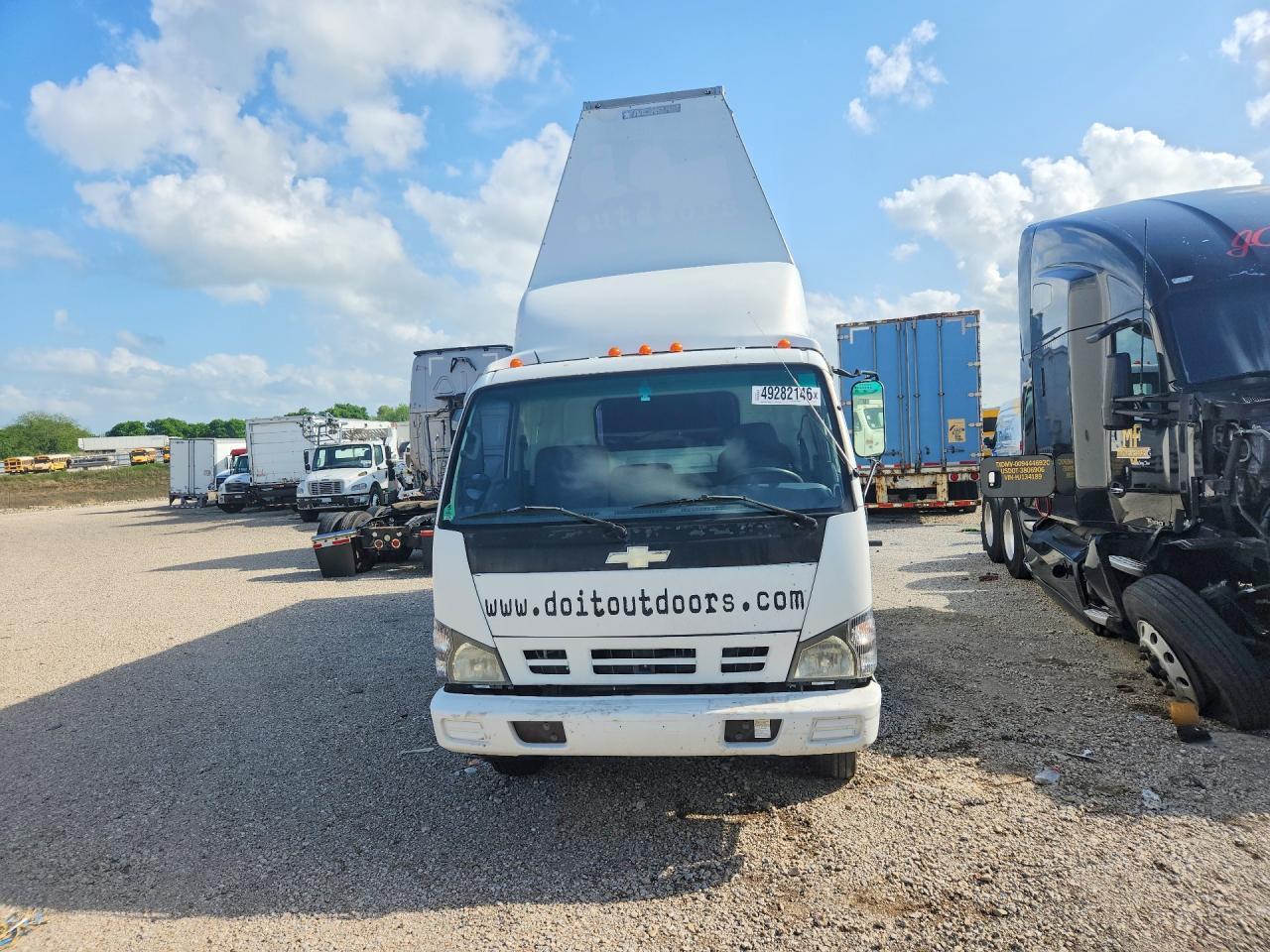 2007 Chevrolet W5500 BOX Truck