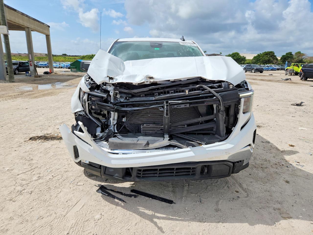 2024 GMC Sierra C1500