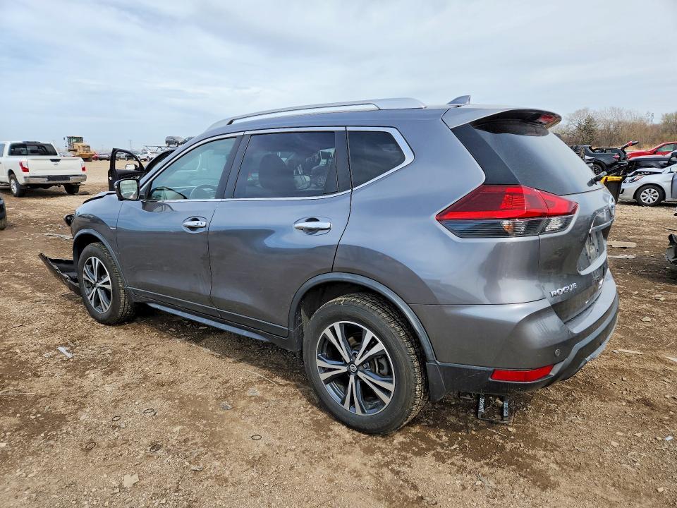 2020 Nissan Rogue sv