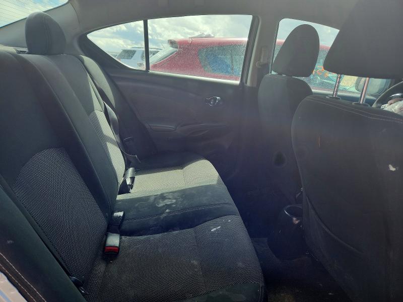 2017 Nissan Versa 1.6 sv