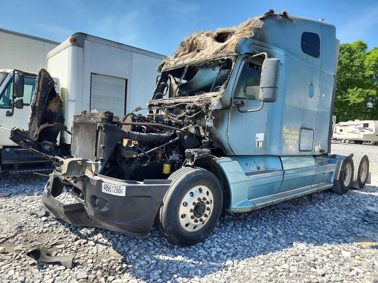 2007 Freigliner 2007 Freightliner CST120 Semi Truck