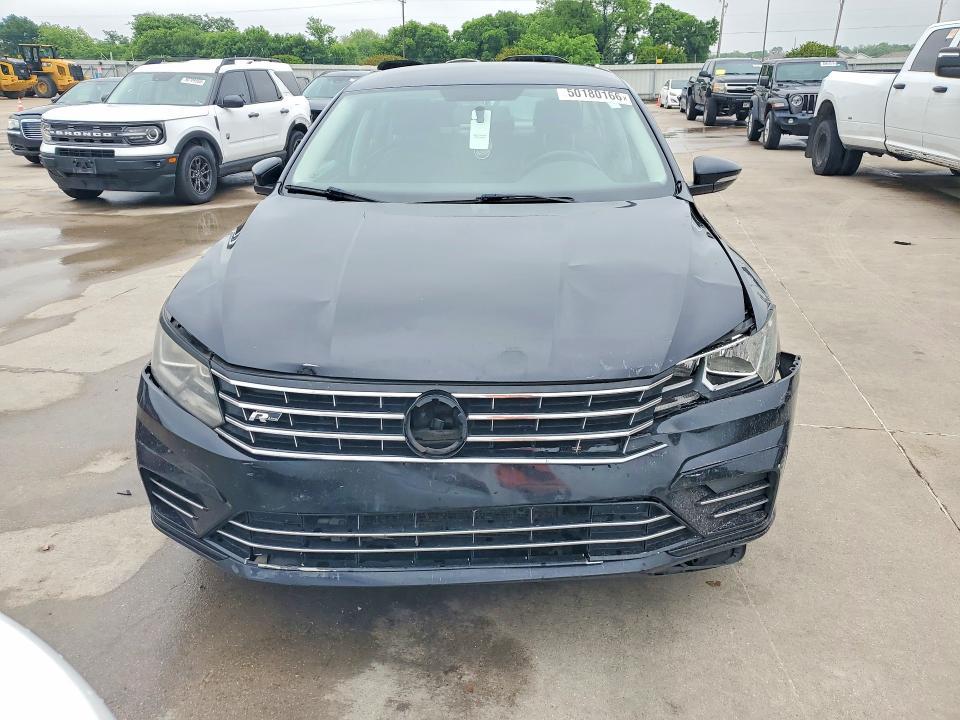 2017 Volkswagen Passat R-line