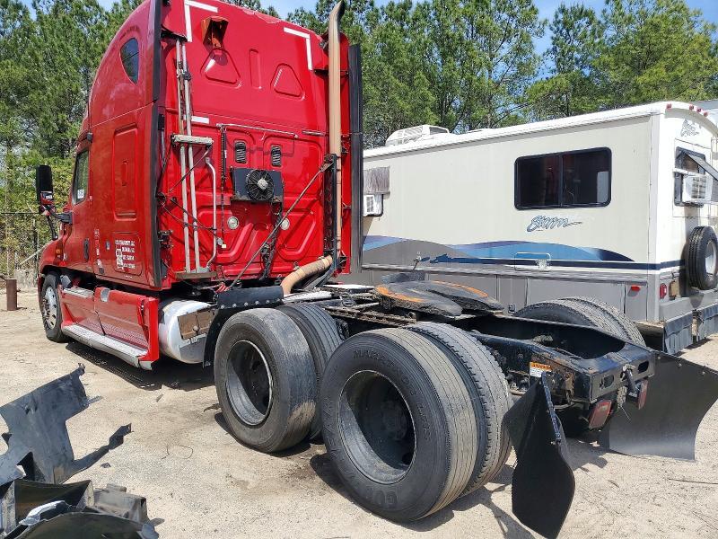 2011 Freigliner 2011 Freightliner Cascadia Semi Truck