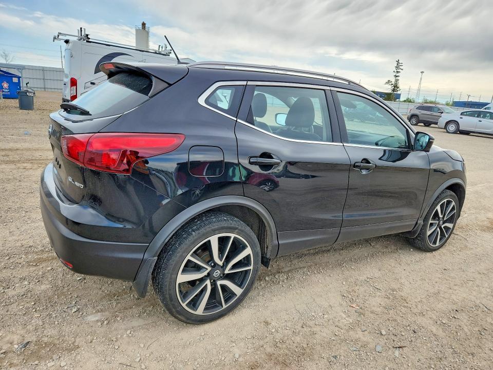 2017 Nissan Rogue Sport sl