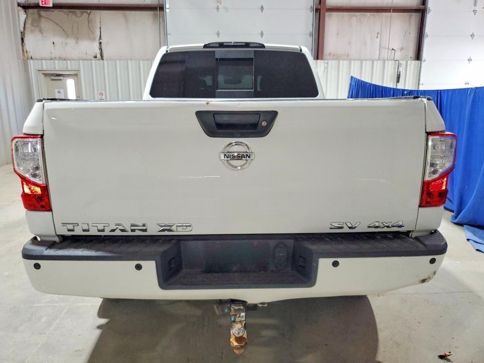 2016 Nissan Titan XD SV