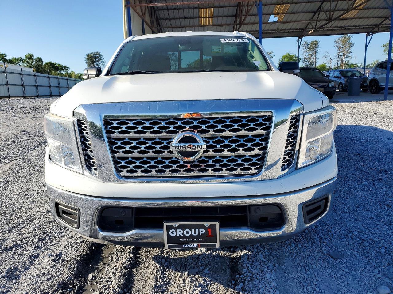 2018 Nissan Titan SV