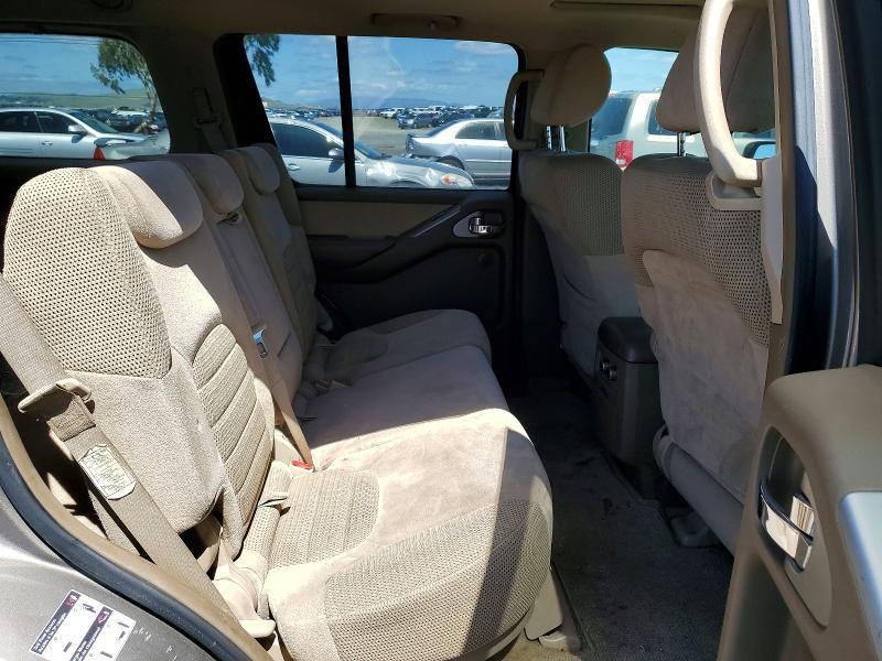 2005 Nissan Pathfinder xe