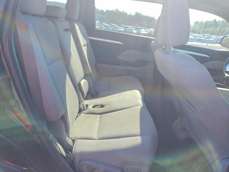 2017 Toyota Highlander le
