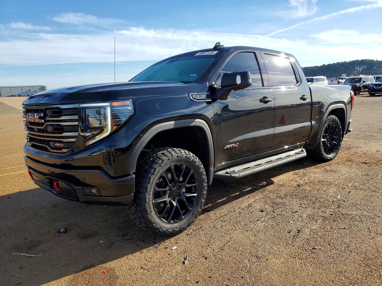 2025 GMC Sierra K1500 AT4