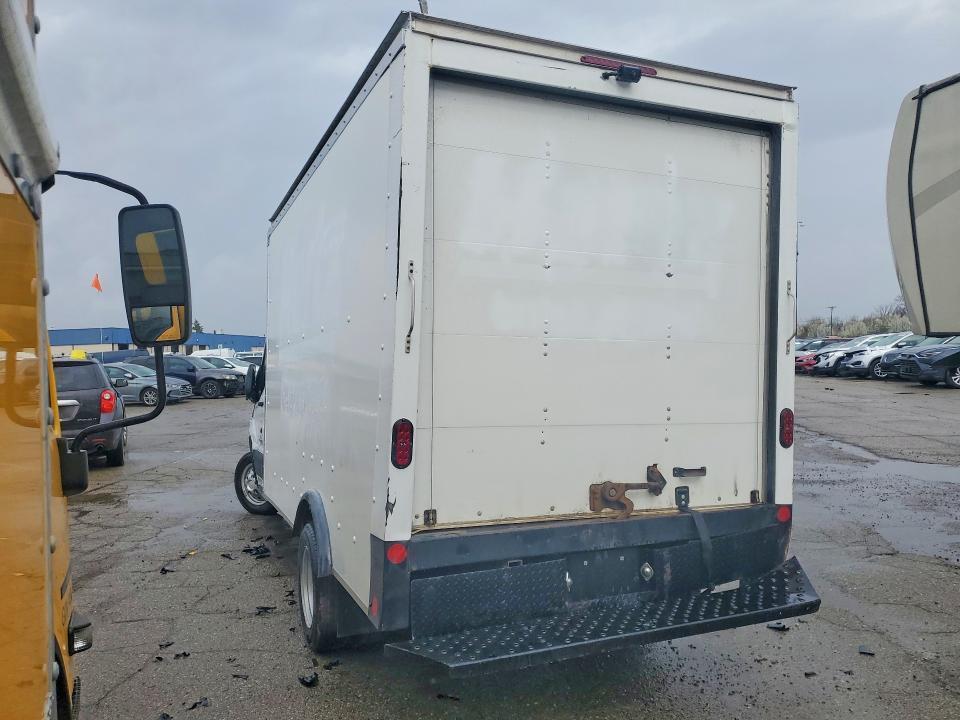 2022 Ford Transit box Truck