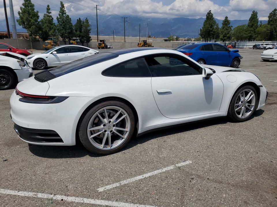 2020 Porsche 911 Carrera