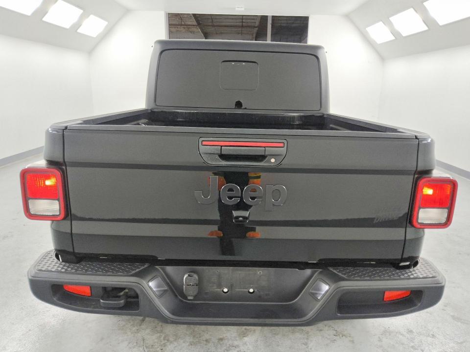 2022 Jeep Gladiator Sport