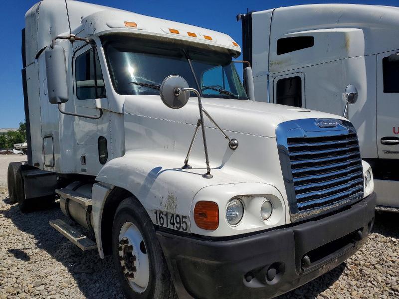 2004 Freigliner 2004 Freightliner CST120 Semi Truck