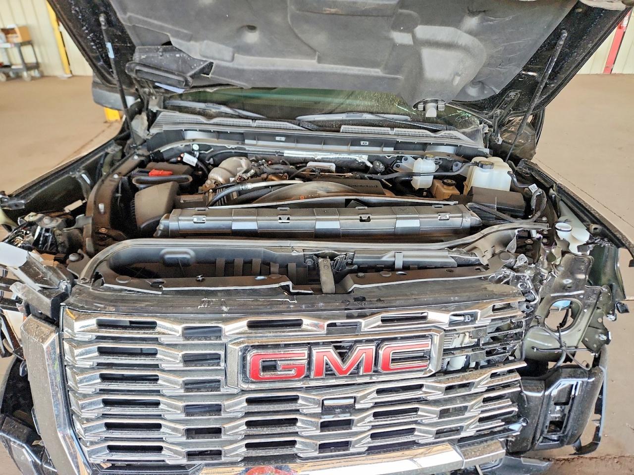 2025 GMC Sierra K2500 Denali