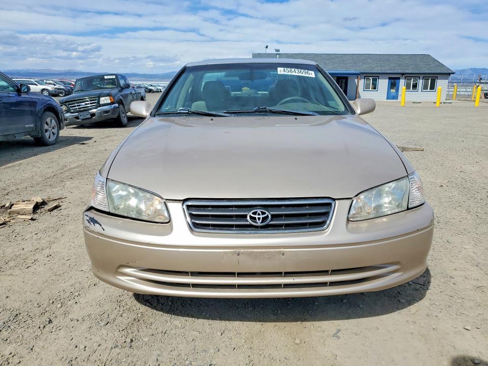 2000 Toyota Camry le