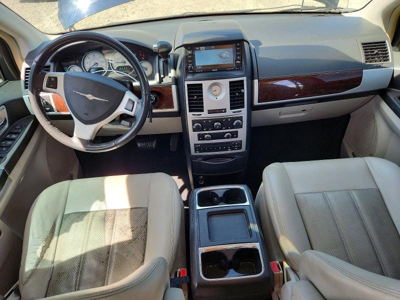 2010 Chrysler Town & Country Touring Plus