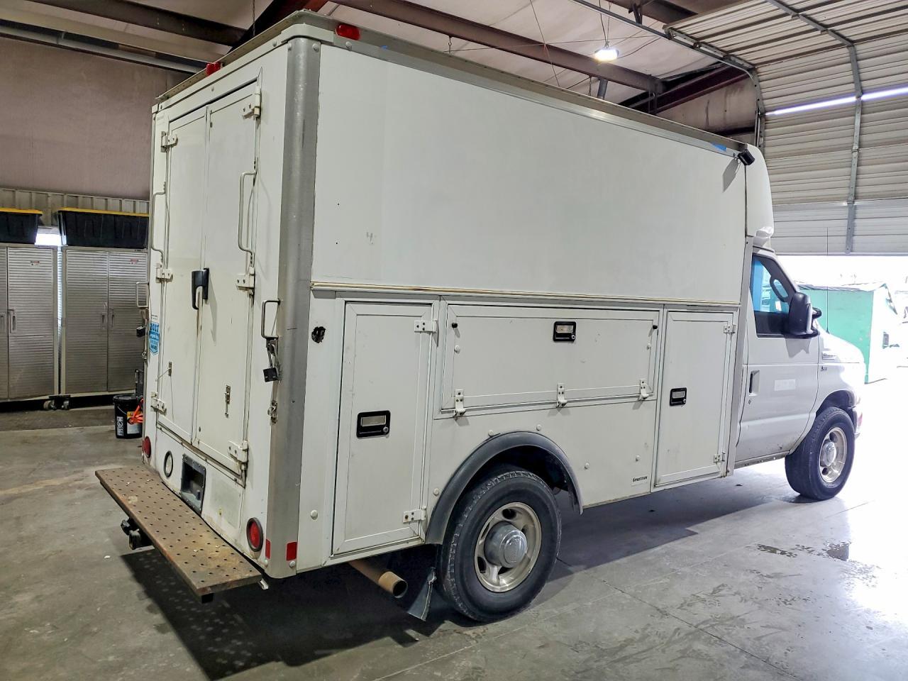 2010 Ford E350 Utility / Service Truck