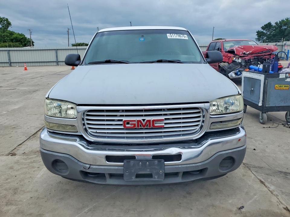 2005 GMC New Sierra C1500