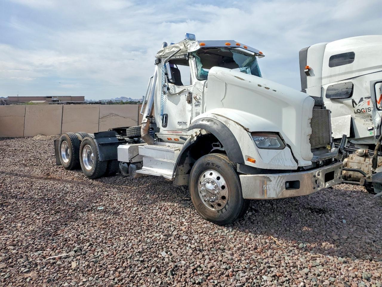 2020 International HX615 Semi Truck