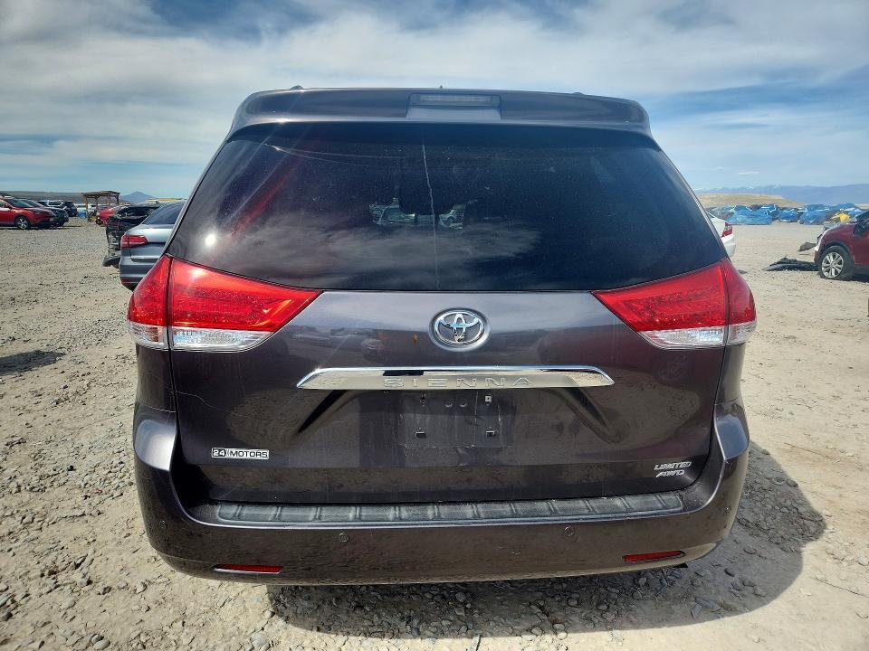 2011 Toyota Sienna Limited 7-passenger