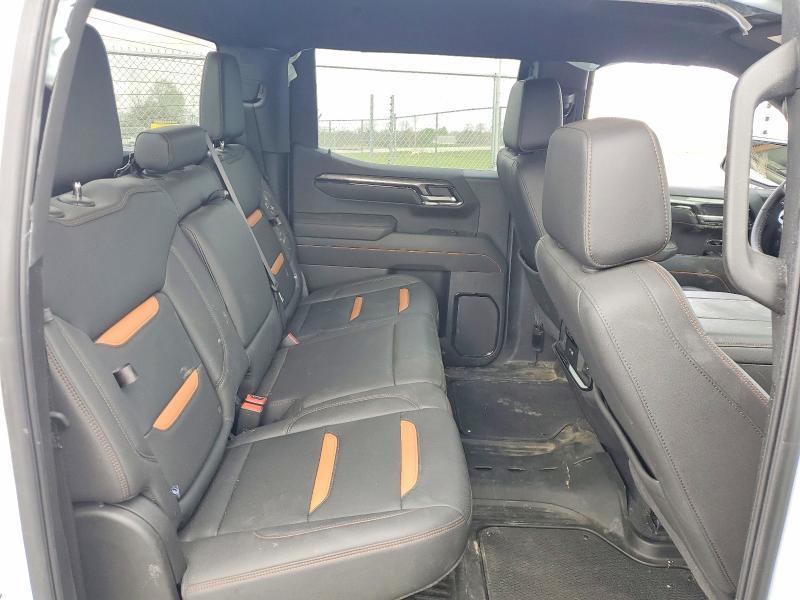 2025 GMC Sierra K1500 AT4