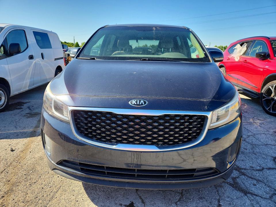 2017 KIA Sedona lx