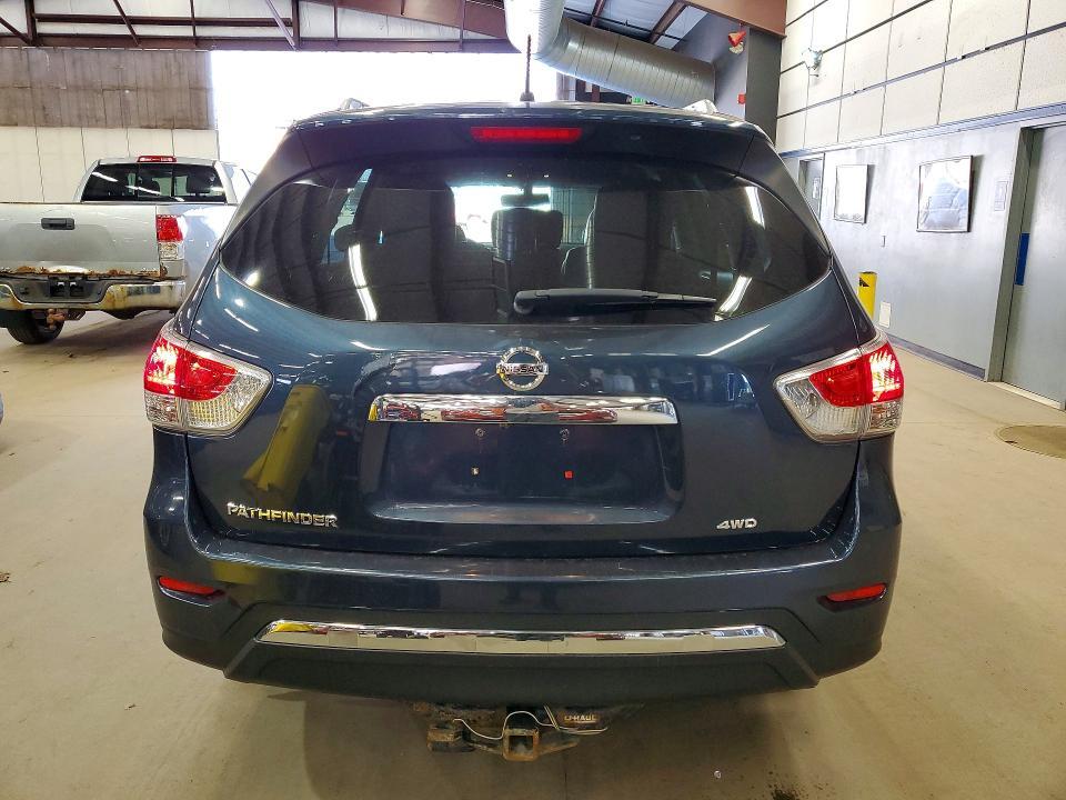 2016 Nissan Pathfinder s