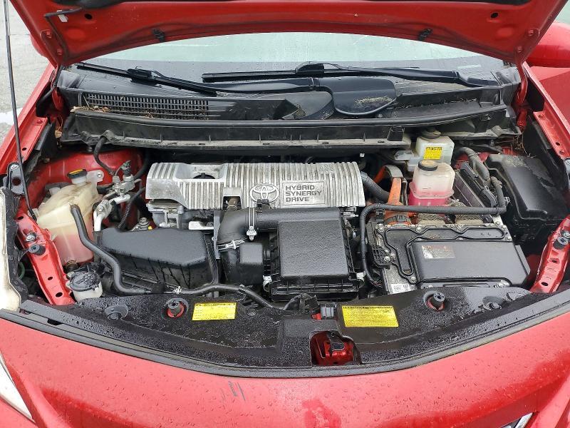 2013 Toyota Prius v two