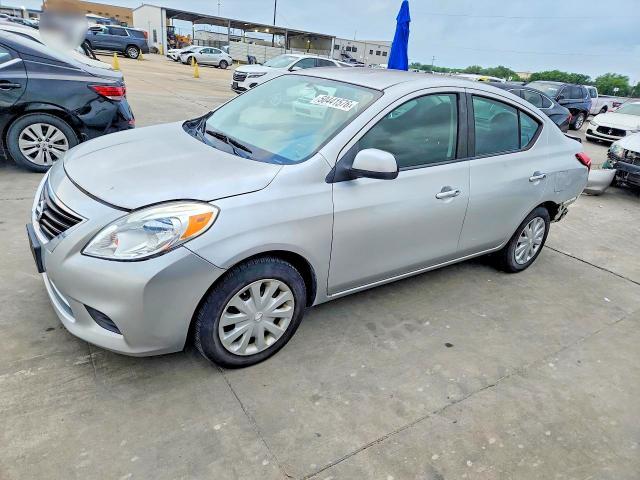 2012 Nissan Versa 1.6 s