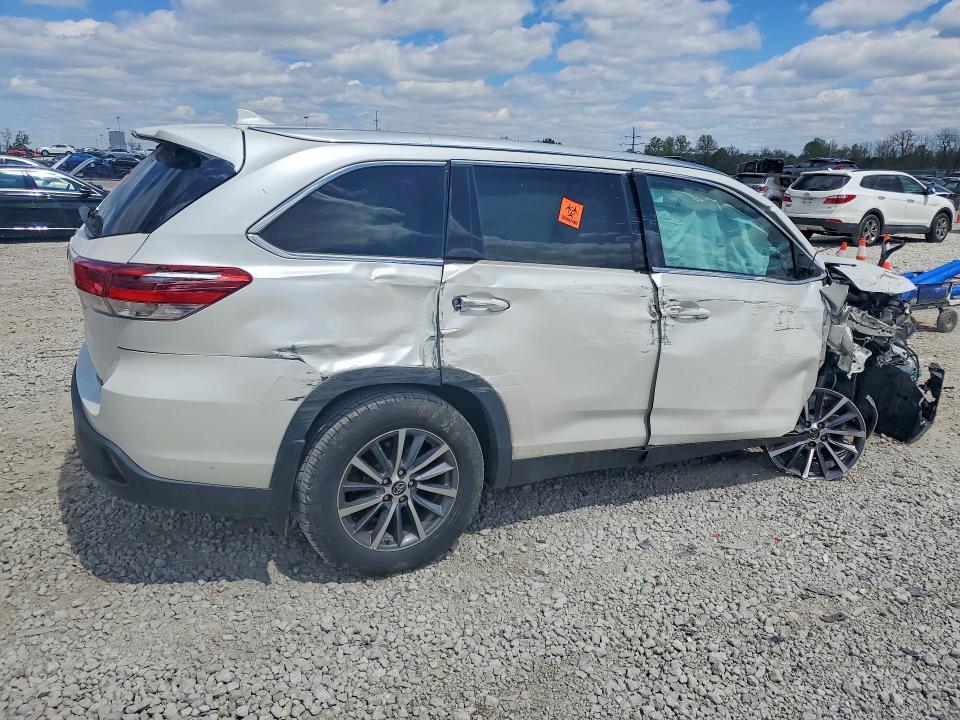 2019 Toyota Highlander xle